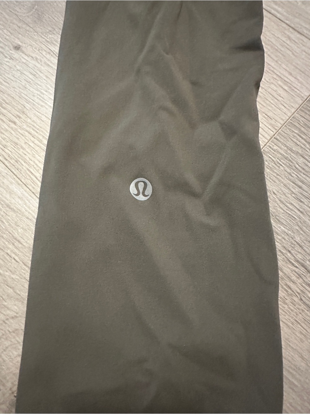Lulu Leggings - Picture 2 of 3